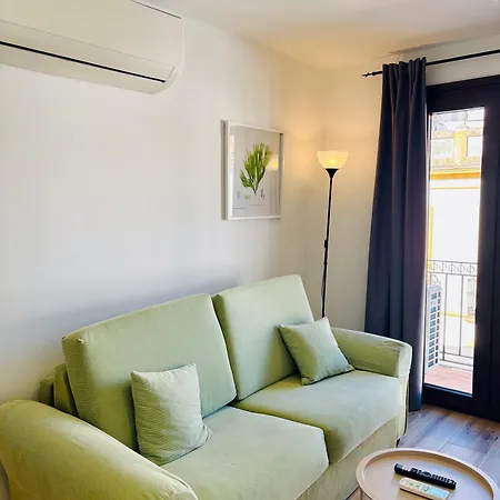 Essence Apartment *